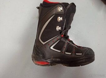 Snowboardové boty 23,5cm - 2