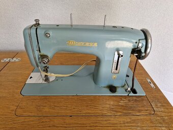 Šicí stroj Minerva - 2