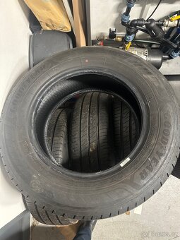 Prodám pneumatiky Goodyear 215/65 R16C - 2