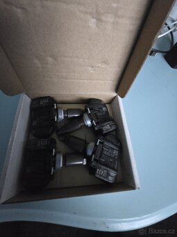 Senzory tlaku pneu Tesla - 2