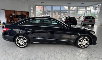 Mercedes-Benz E250CDi // MANUÁL - 2