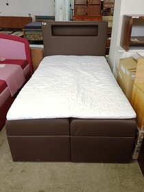 Luxusní postel Boxspringbett s osvětlenou poličkou - 2