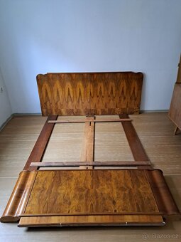 Historická retro postel z masivu - 2
