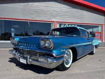 1958 Pontiac Bonneville Sportcoupe - 2