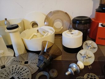 MIXER ETA 0010+VELKE PRISLUSENSTVI - 2