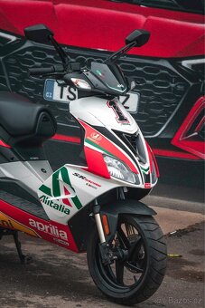 APRILIA SR 50 MAX BIAGGI REPLIKA - 2