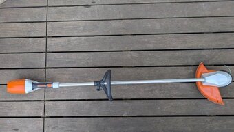 Nový AKU vyžínač Stihl FSA 65 s baterií a nabíječkou - 2