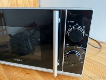 Mikrovlnná trouba Mora MT 121 S - 2