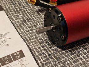 Motor Surpass Hobby 4068 1700kv s vodním chlazením - 2