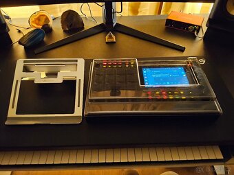 Akai MPC Live 2 + Many Instruments & Sounds - 2