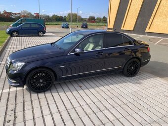 Mercedes Benz C 350 4MATIC V6 Benzín - SEDAN W204 FACELIFT - 2