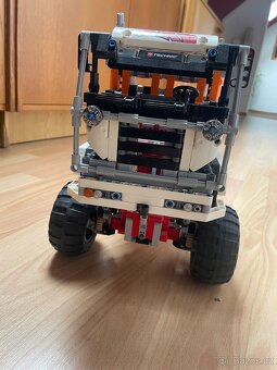 Lego 9398 Terénní auto - 2
