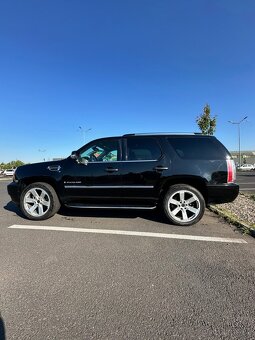 Cadillac Escalade - 2
