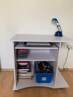 Psací nebo PC stûl - 2
