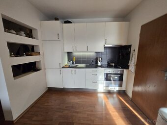 Pronájem bytu 2+kk s terasou - 45m2, Palmovka - 2