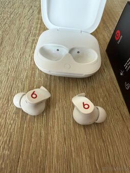 Beats Fit Pro bílé - 2