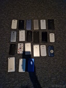 Sbírka telefonů - 2