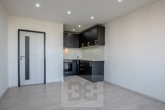 Pronájem byty 1+kk, 27 m2 - Praha - Háje, ev.č. N08186 - 2