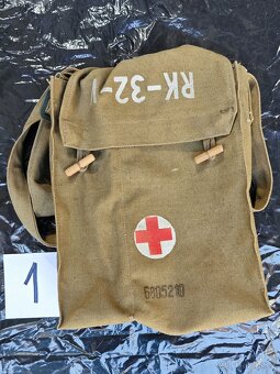 Staré zdravotnické brašny pro trampy 1 - 2
