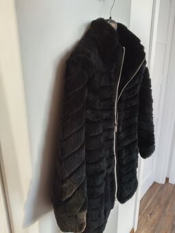 KARA kabát pravá kožešina vel. L - 2