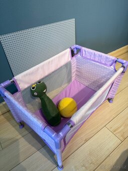 Postýlka pro panenky - 2