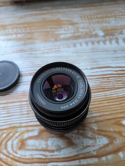 Carl Zeiss Jena Flektogon 2.4/35 s obalem - 2