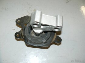 Silentblok zavěšení motoru L Opel Corsa,Meriva, Tigra - 2