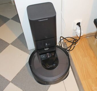 PRODÁM iRobot Roomba i7+ a příslušenství - 2