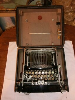 CORONA-Skládací psací stroj R - 2