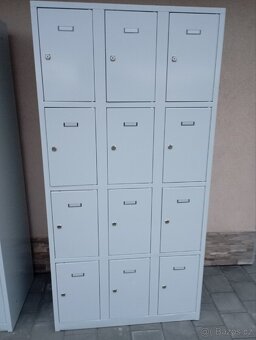 Plechová skříň - 12 boxu - 2