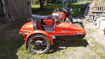 Jawa 350/634-8 se sidekarou - 2