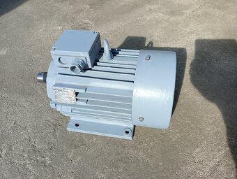 MOTOR 2,2 kW, 1430 ot./min. - 2