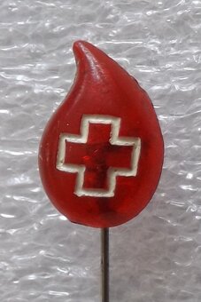 odznaky - Červený kříž, doktoři, medicína, zdravotnictví - 2