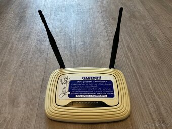 TP-Link TL-WR841N router - 2