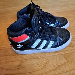 Celoroční adidas vel.26 - 2