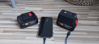 Powerbanka, Aku Bosch 18V s LED svítilnou+2USB - 2