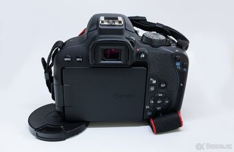 Canon EOS 800D + Sigma 18-200 mm f/3,5-6,3 DC OS HSM II - 2
