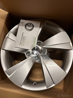 original skoda SUPERB III IV ZEUS 3V0601025AJ R17 - 2