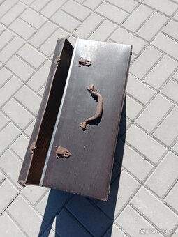 Starý papírový kufr - 2