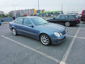 Mercedes w211 E240i benzín - 2