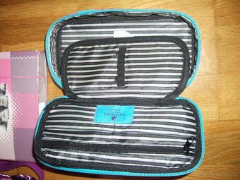 Dívčí školní batoh zn.KIPLING + penál + box TOP stav - 2
