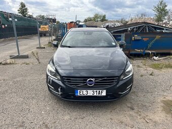 Volvo V60 D6 Plug-in Hybrid - díly z vozu - 2