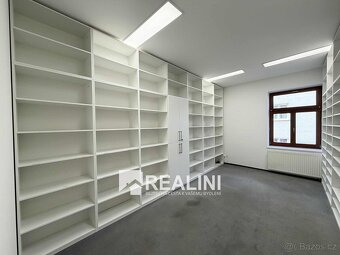 Pronájem kanceláře o výměře 15,95 m² v centru Karviná - Fryš - 2