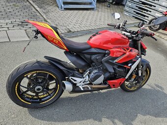 Ducati streetfighter v2 - 2