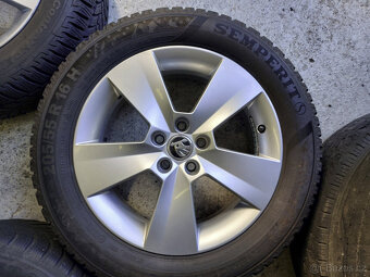 Originál alu kola 16" na Škoda Scala zimní pneu - 2