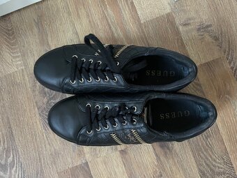 Dámské tenisky Guess Baritt na platformě - 2