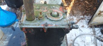 Traktor rs-09  hydraulika nádoba - 2