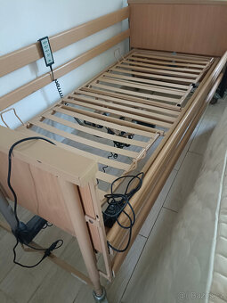 polohovací postel - 2