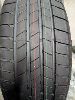 Letní pneu 215/60/16 - 2