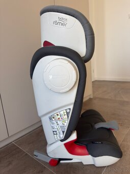 Autosedačka Britax Römer Kidfix - 2